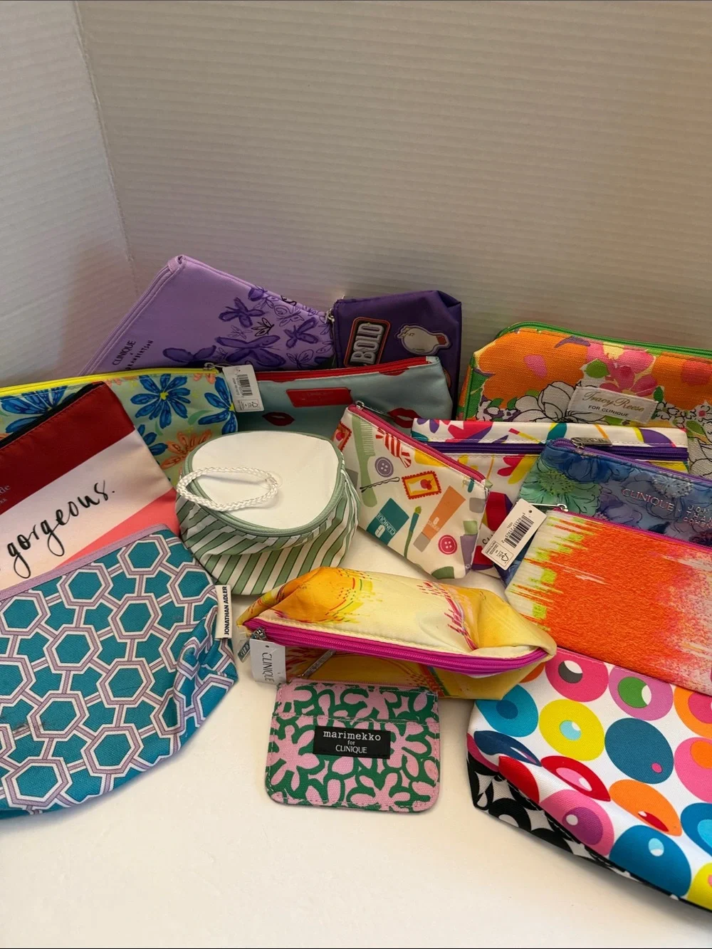 Clinique 15 Cosmetic Bags! Take Them!